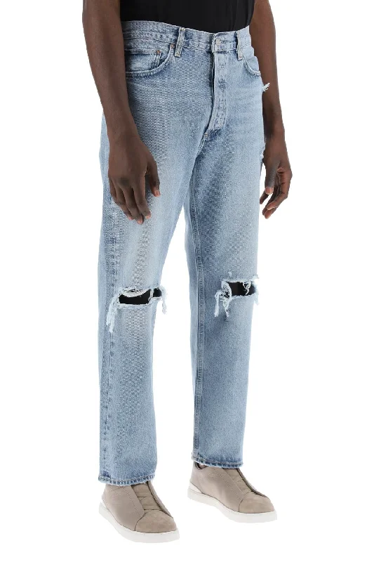 Straight Jeans for Classic Style -90's destroyed jeans with distressed details