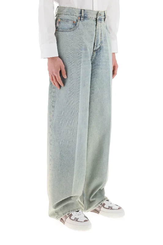 Painted Back Pocket Jeans for Artistic -oversized jeans with v detail