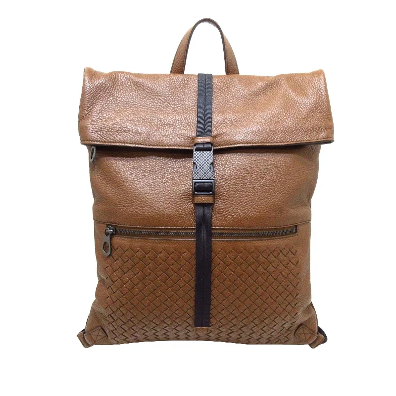 Laptop-friendly backpack for tech-savvy travelers -Bottega Veneta Intrecciato Fold-Over Buckle Backpack (SHG-M7fNU2)