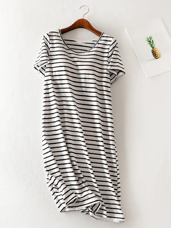 Plus size dresses with bold stripes add flair -Striped Round Neck Short Sleeve Dress