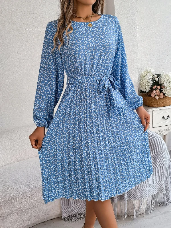 Plus size dresses for trendy vibes stay current -Ditsy Floral Tie Waist Pleated Dress