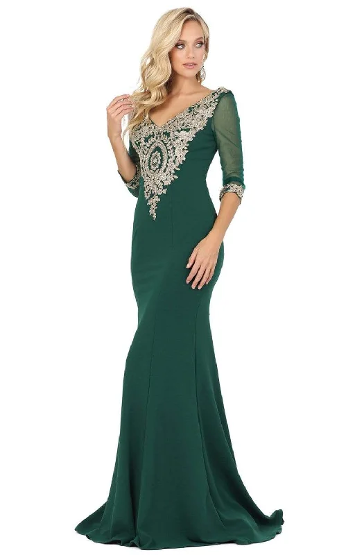 Plus size dresses with matte finishes stay subtle -Dancing Queen - 2911 Lace Appliqued V Neck Mermaid Prom Dress