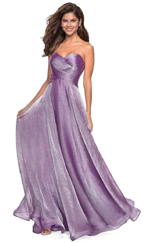 Plus size dresses with shiny threads reflect light -La Femme - 27515 Strapless Sweetheart Metallic Chiffon Prom Dress