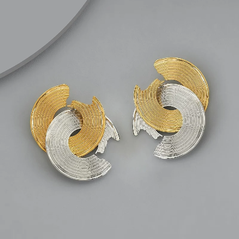 Large hoop earrings for a bold and statement-making fashion accessory-Trendy Earring 171693